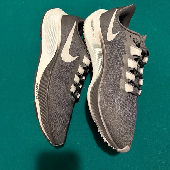 Size 10.5 - Nike Air Zoom Pegasus 37 Particle Iron Grey - Picture 2 of 9
